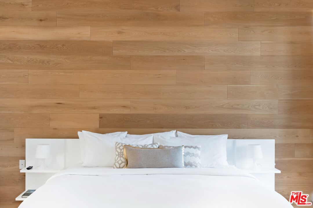 1723 S Durango Ave