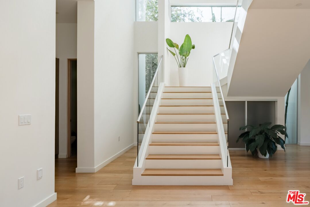 1723 S Durango Ave