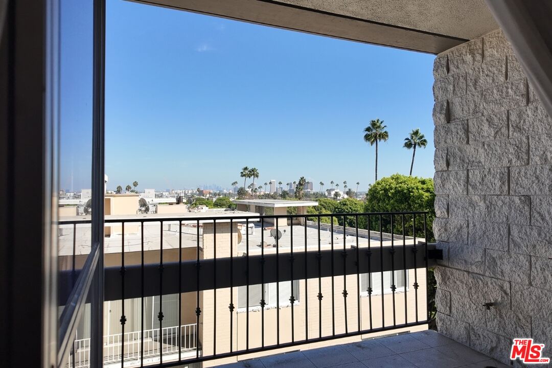 318 N Maple Dr Unit: 506
