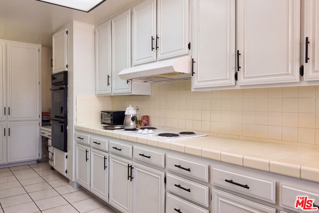 318 N Maple Dr Unit: 506