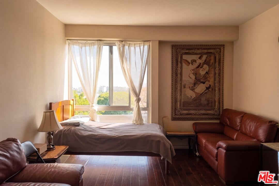 318 N Maple Dr Unit: 506