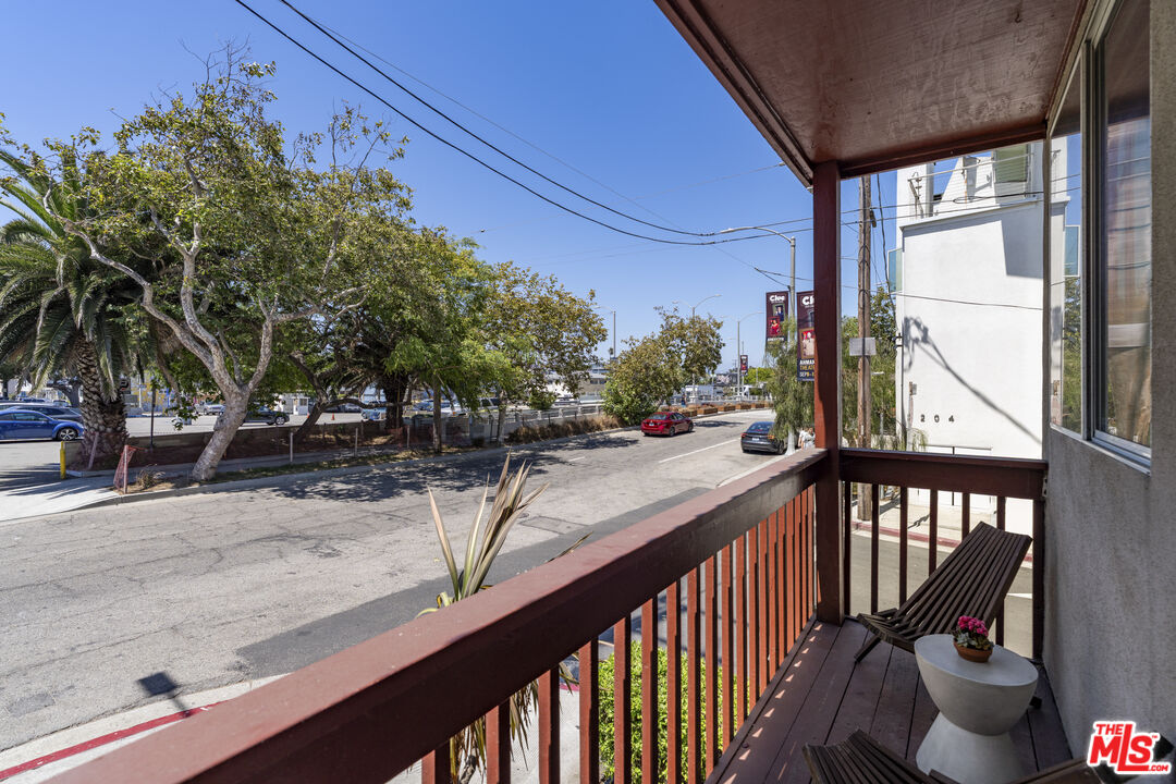 100 S Venice Blvd Unit: 3