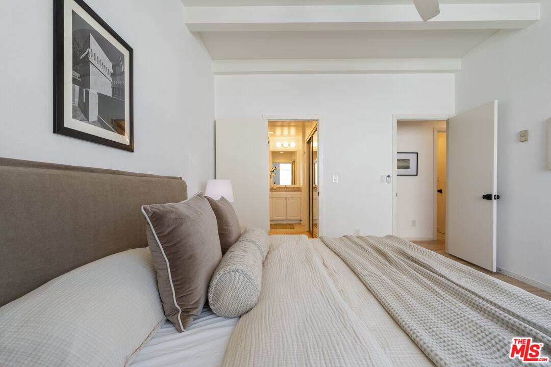 100 S Venice Blvd Unit: 3