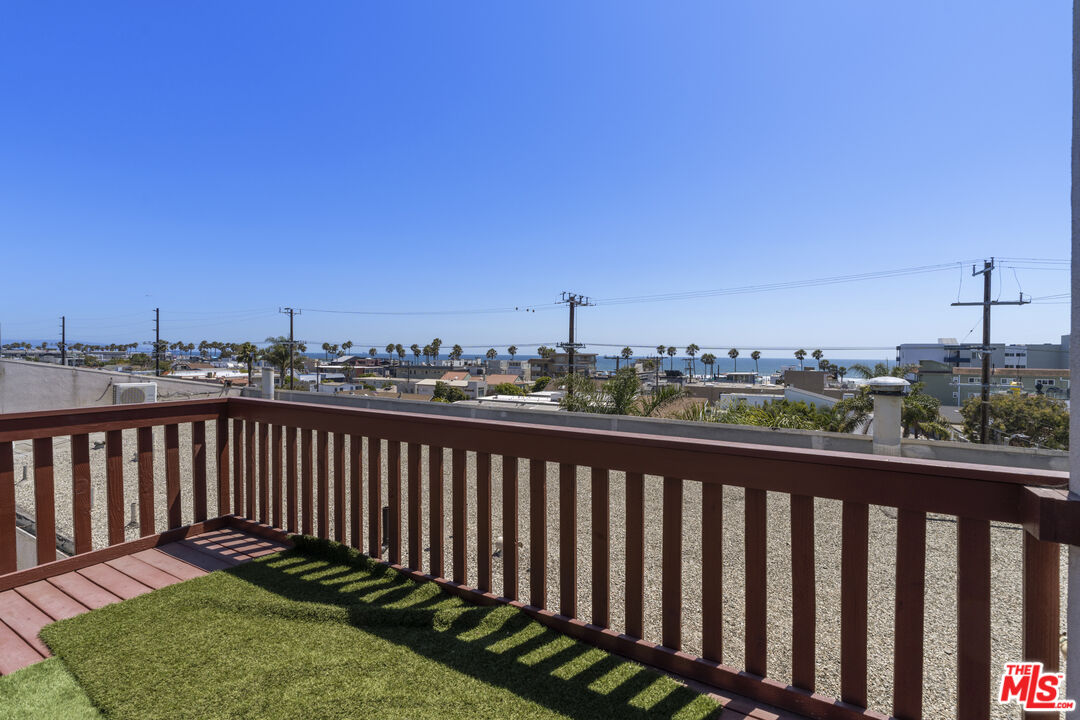 100 S Venice Blvd Unit: 3