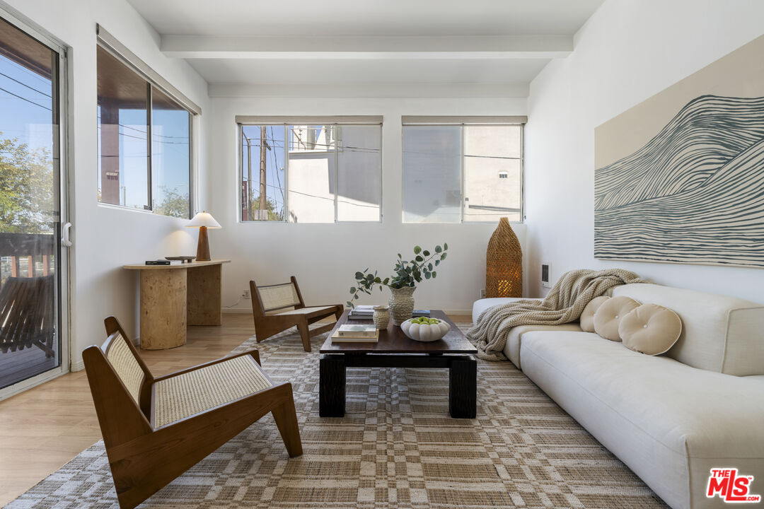 100 S Venice Blvd Unit: 3
