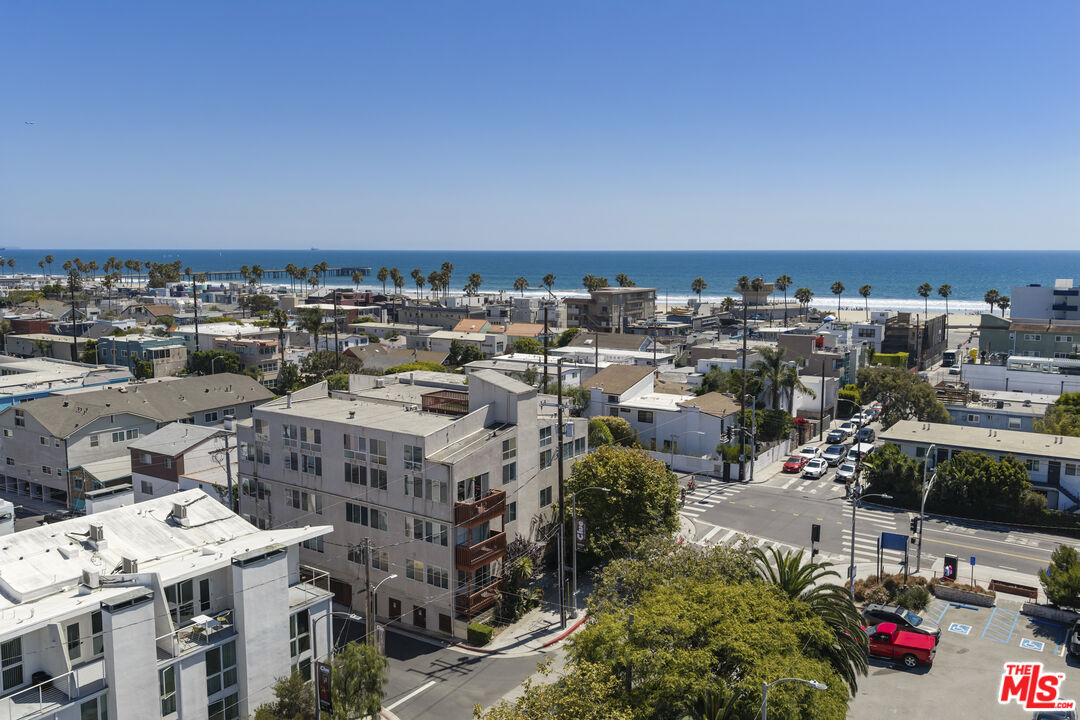 100 S Venice Blvd Unit: 3