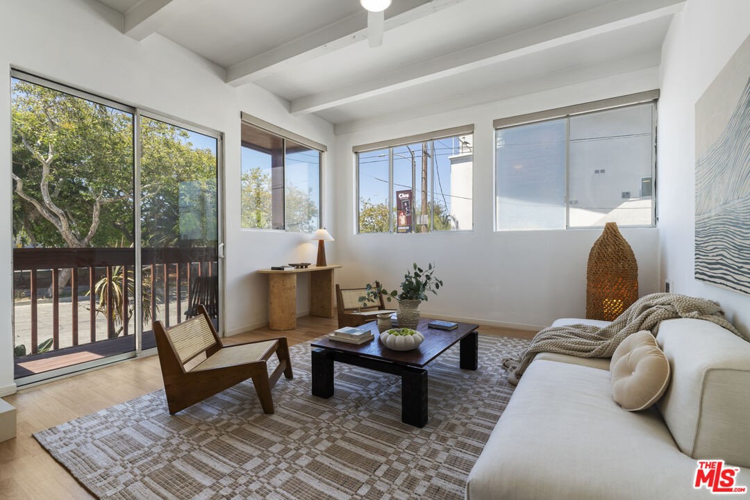 100 S Venice Blvd Unit: 3