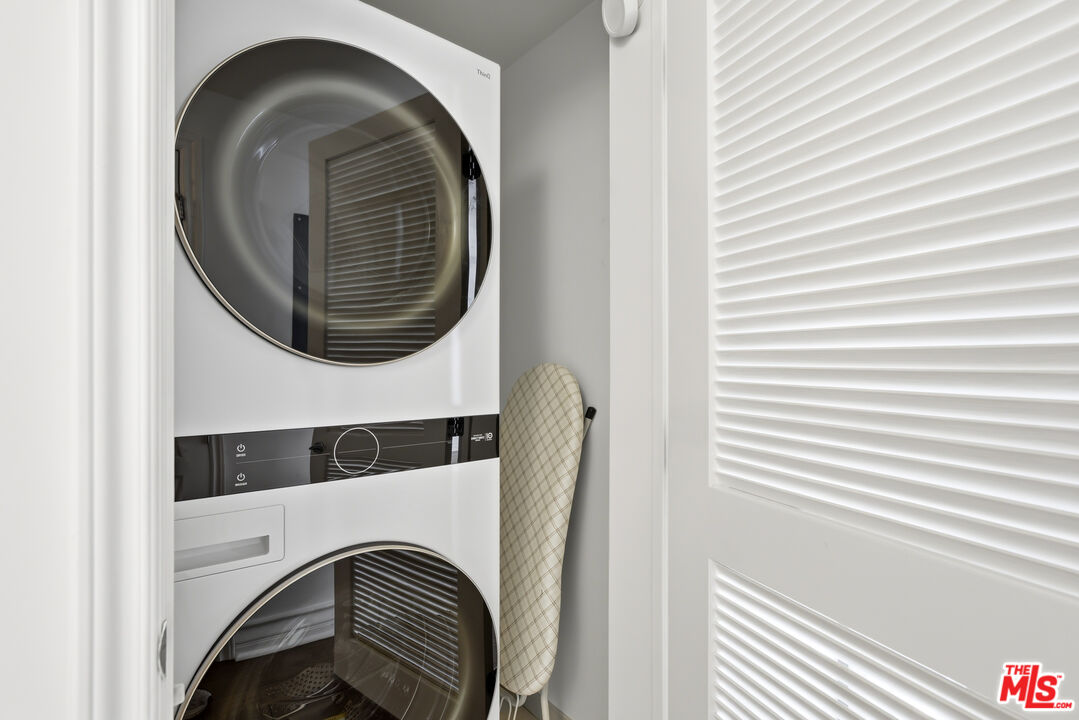 325 Arnaz Dr Unit: 201