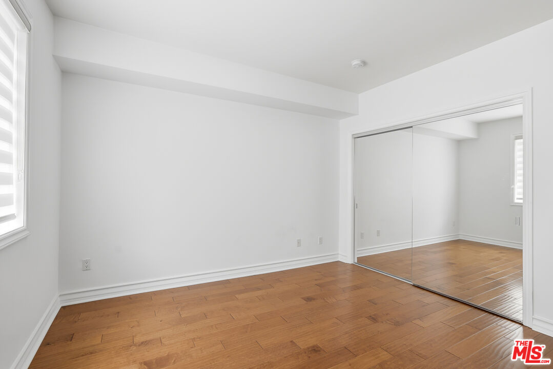 325 Arnaz Dr Unit: 201