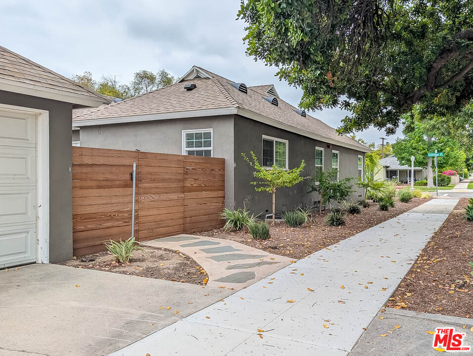450 N Sunnyslope Ave