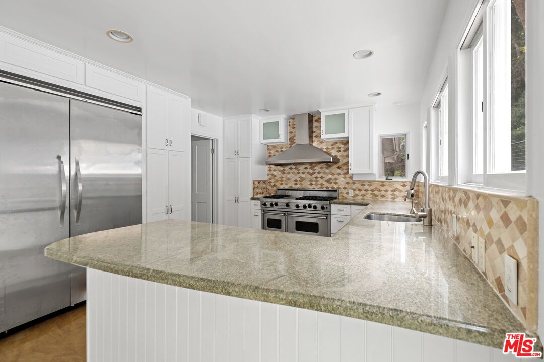 1759 N Beverly Dr