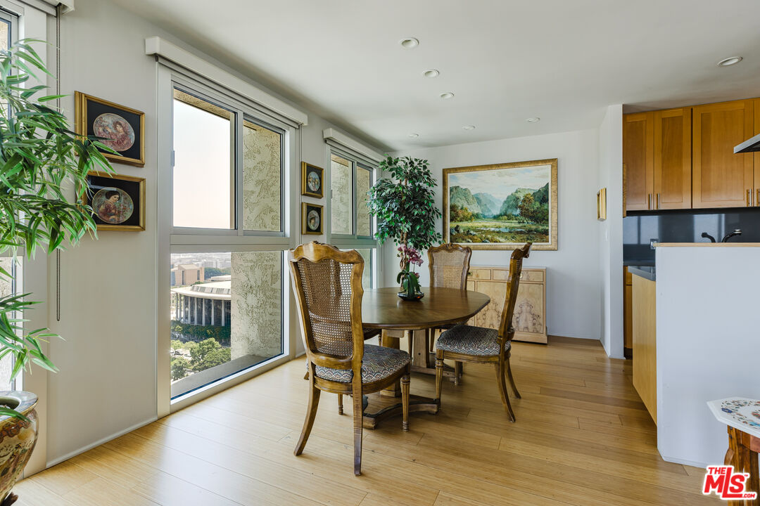 800 W 1st St Unit: 2410