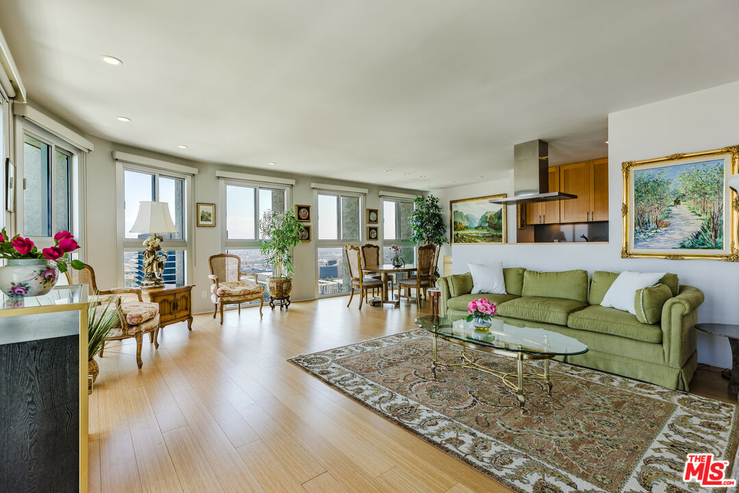 800 W 1st St Unit: 2410