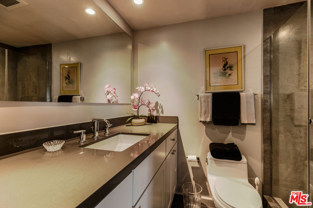 800 W 1st St Unit: 2410
