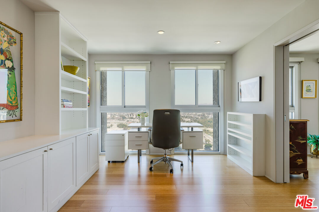 800 W 1st St Unit: 2410