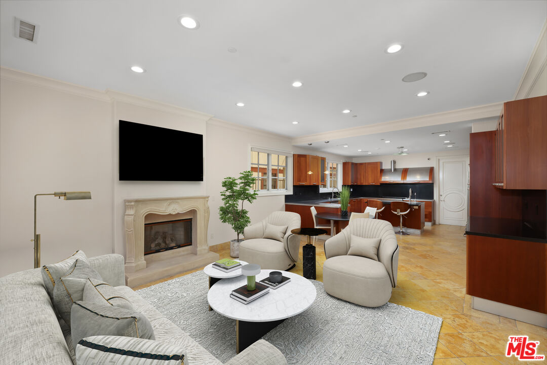 314 N Palm Dr