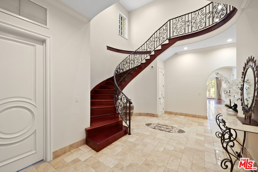 314 N Palm Dr