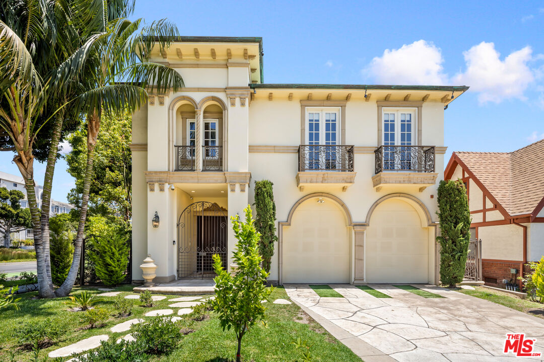 314 N Palm Dr