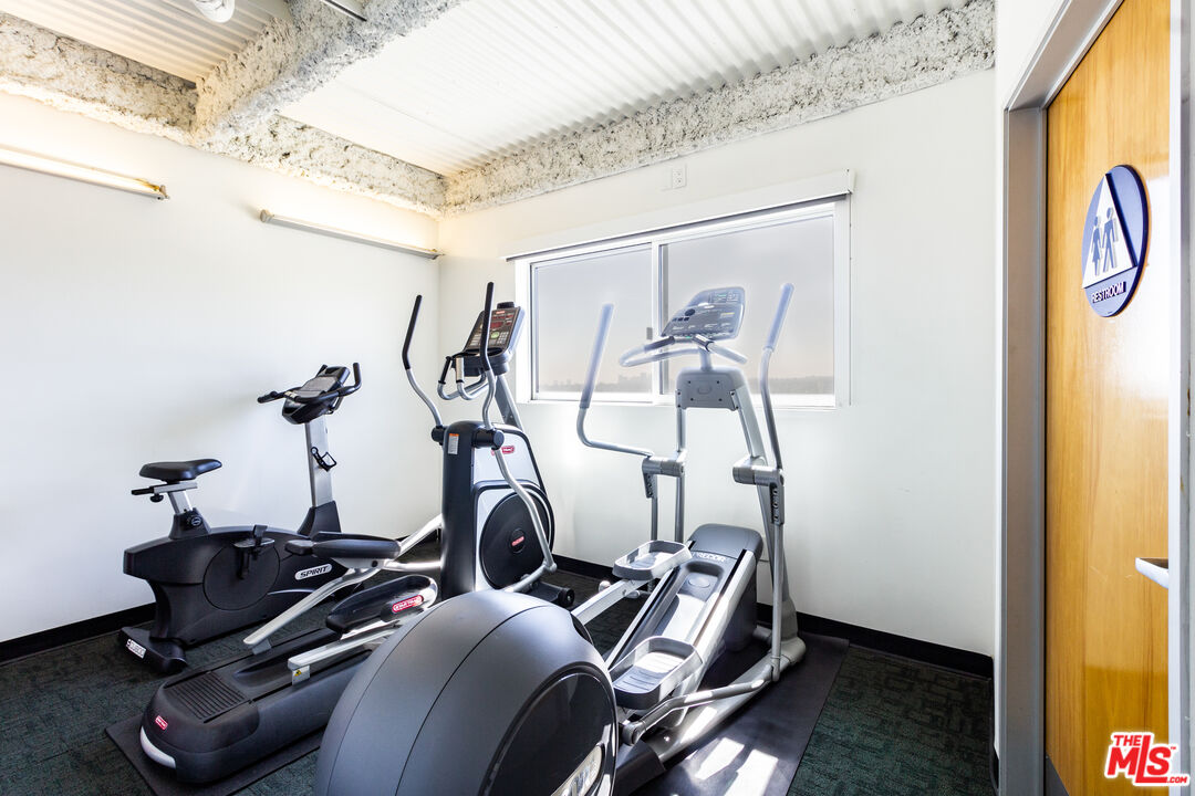 838 N Doheny Dr Unit: 203