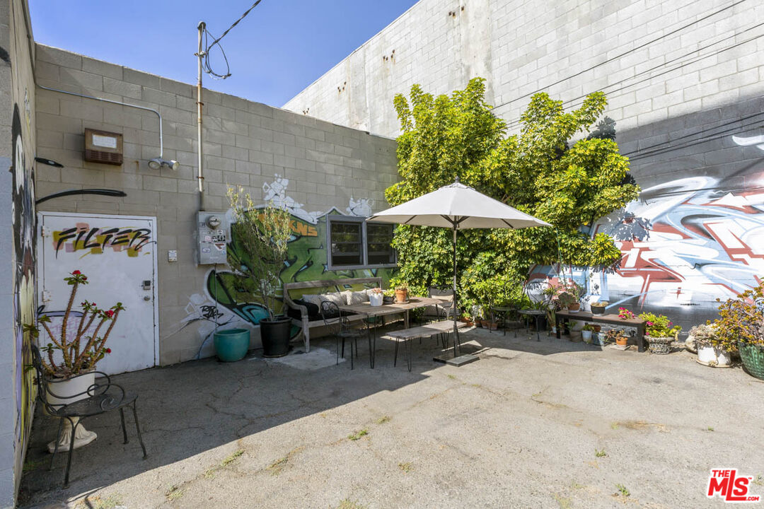 5908 Barton Ave