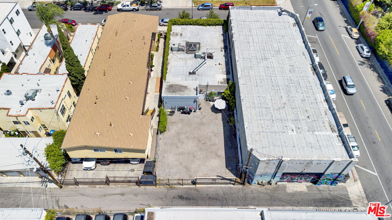 5908 Barton Ave