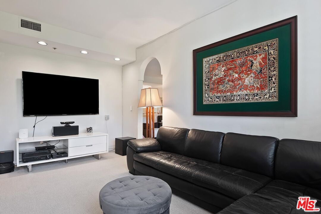 2132 Century Park Ln Unit: 303