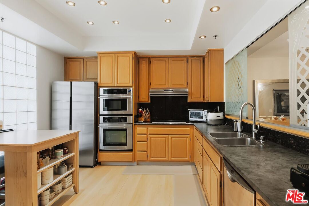 2132 Century Park Ln Unit: 303