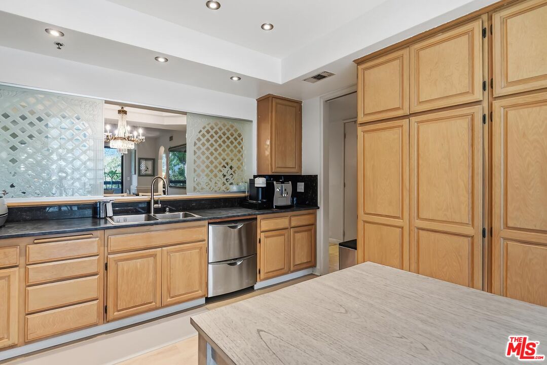2132 Century Park Ln Unit: 303