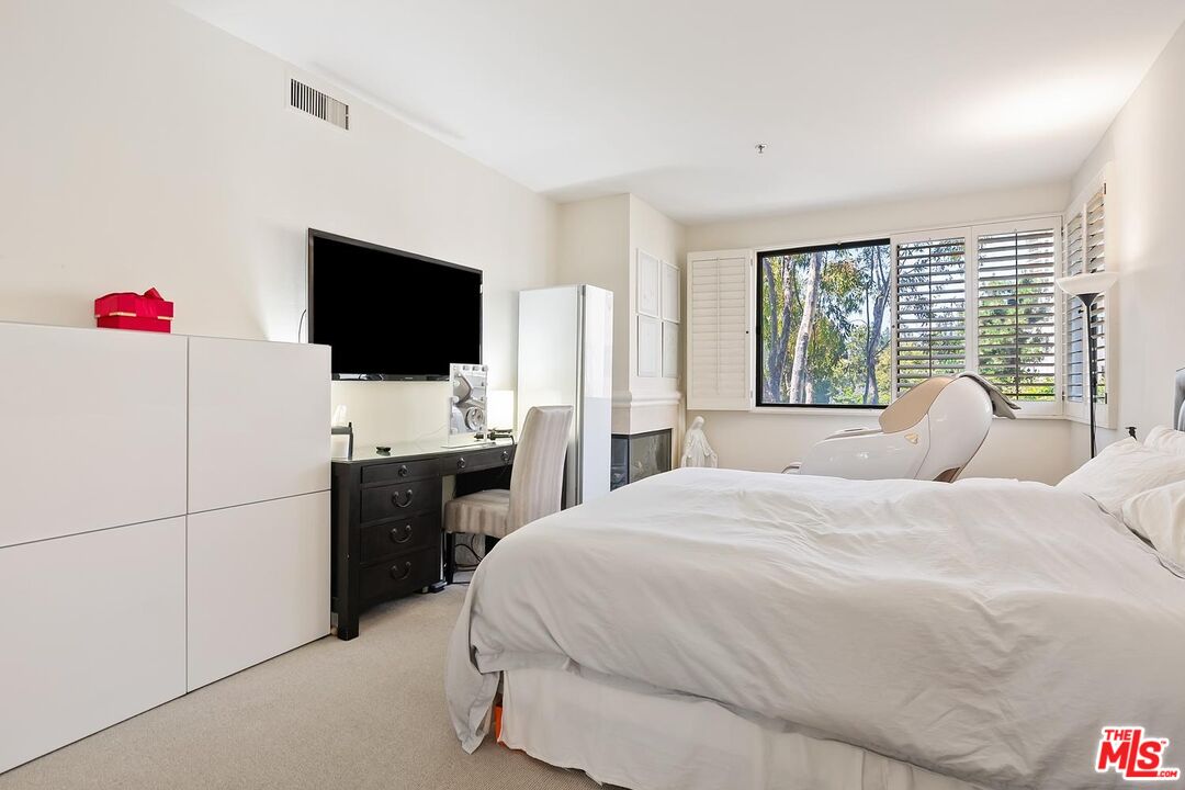 2132 Century Park Ln Unit: 303
