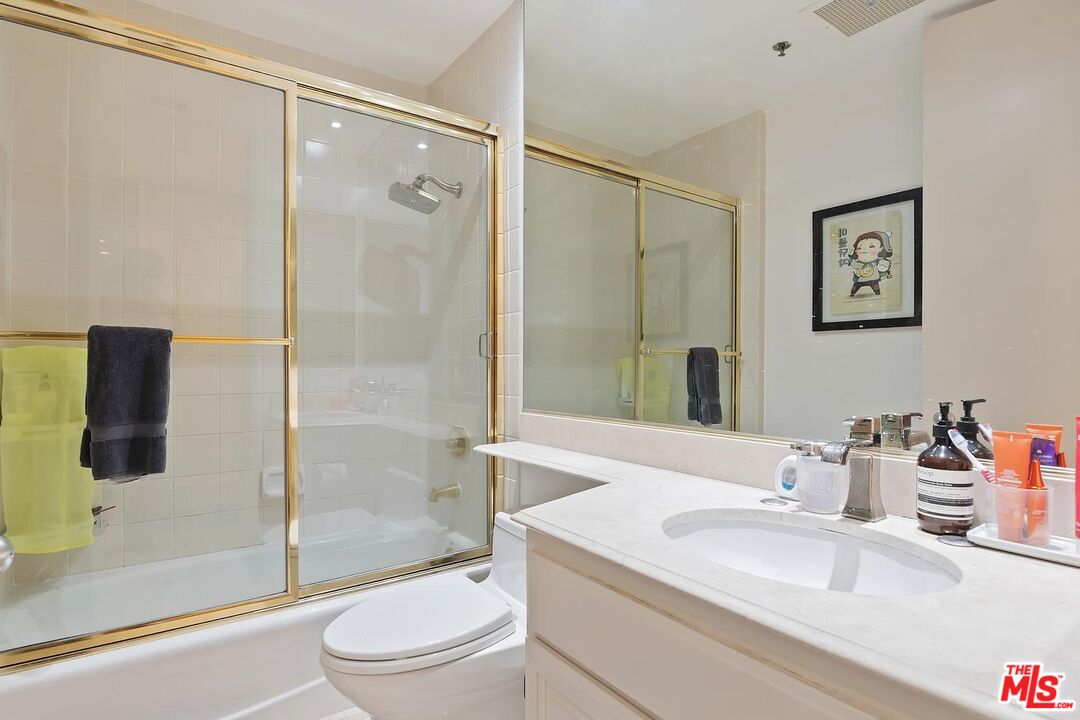 2132 Century Park Ln Unit: 303