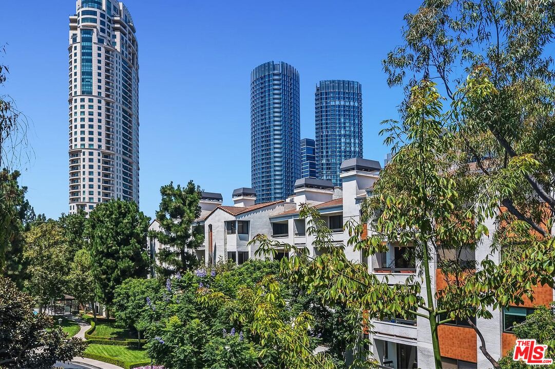 2132 Century Park Ln Unit: 303