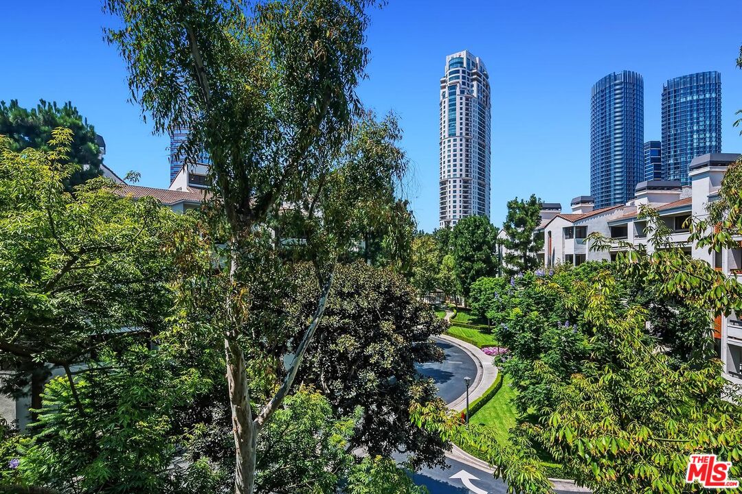 2132 Century Park Ln Unit: 303