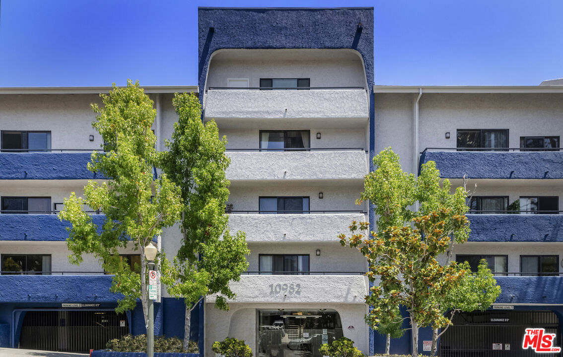 10982 Roebling Ave Unit: 436