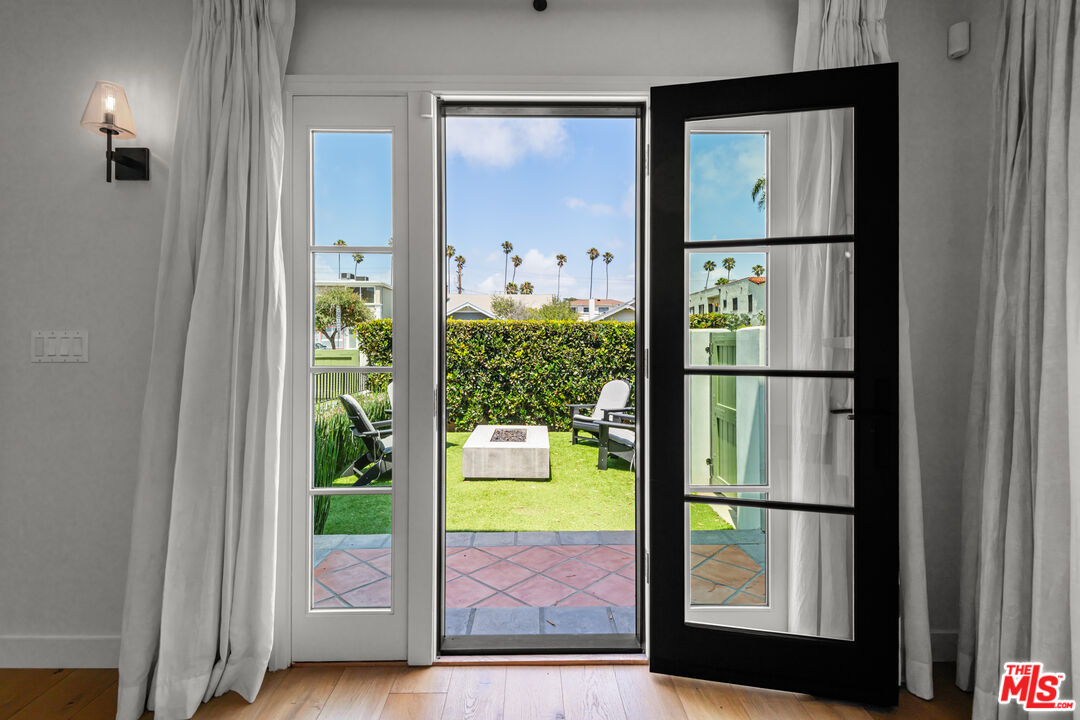 928 Lincoln Blvd Unit: A