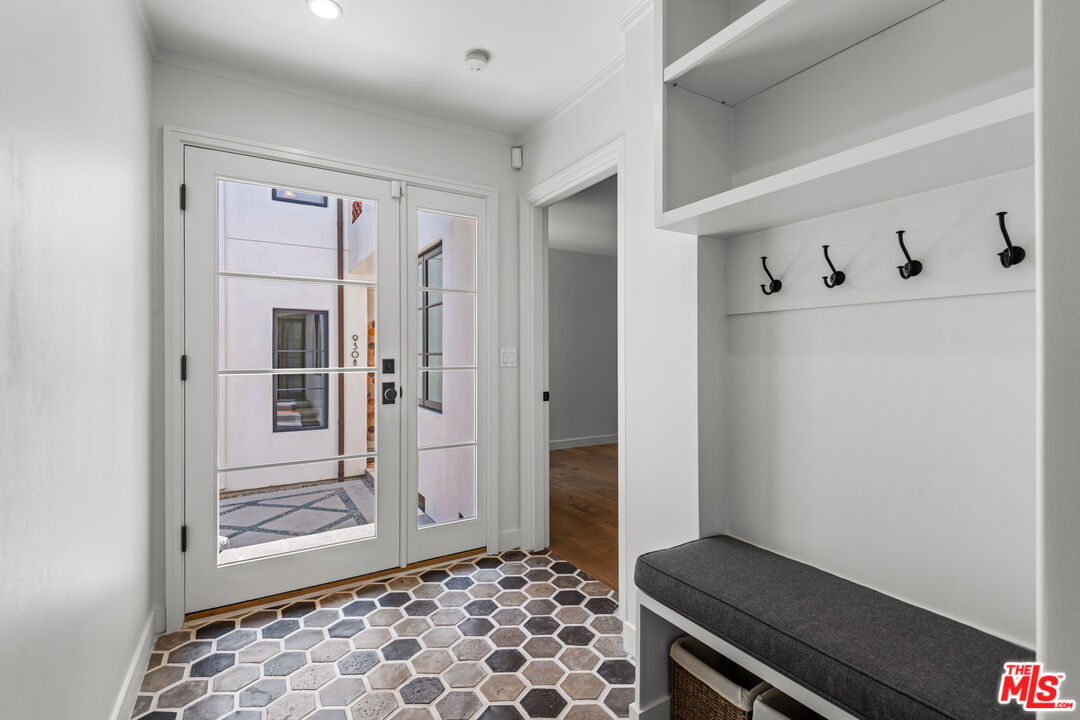 928 Lincoln Blvd Unit: A