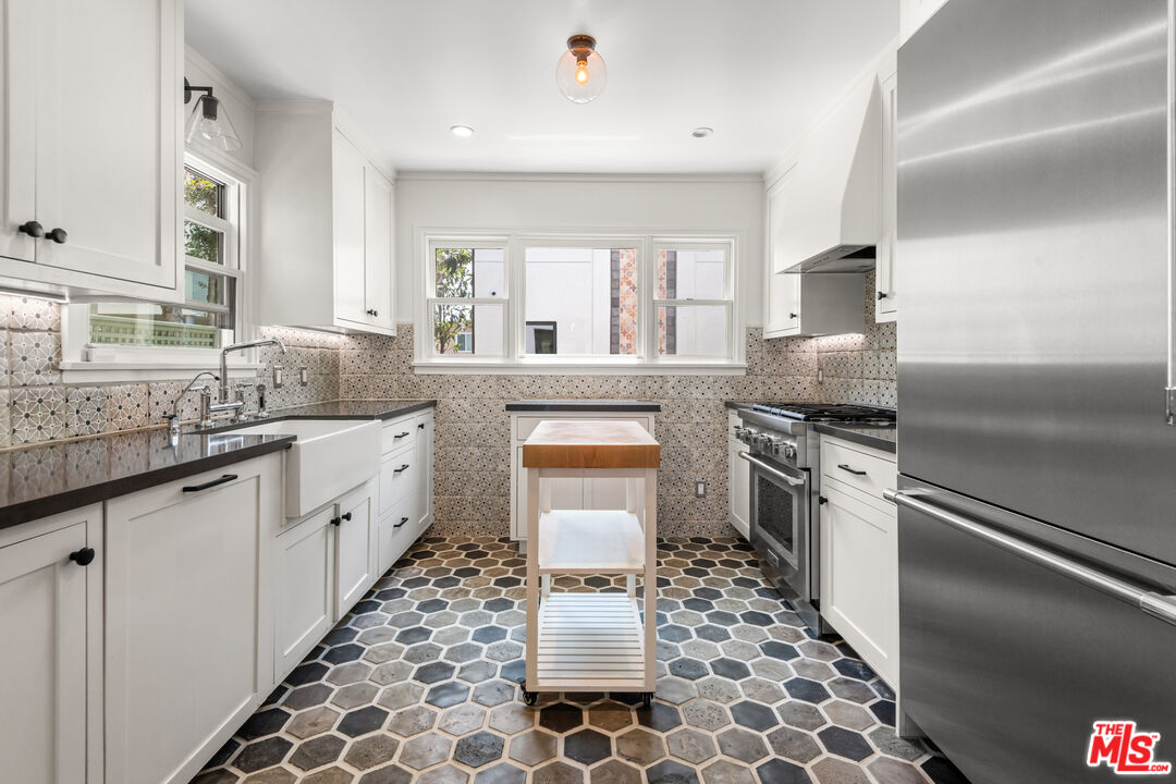 928 Lincoln Blvd Unit: A