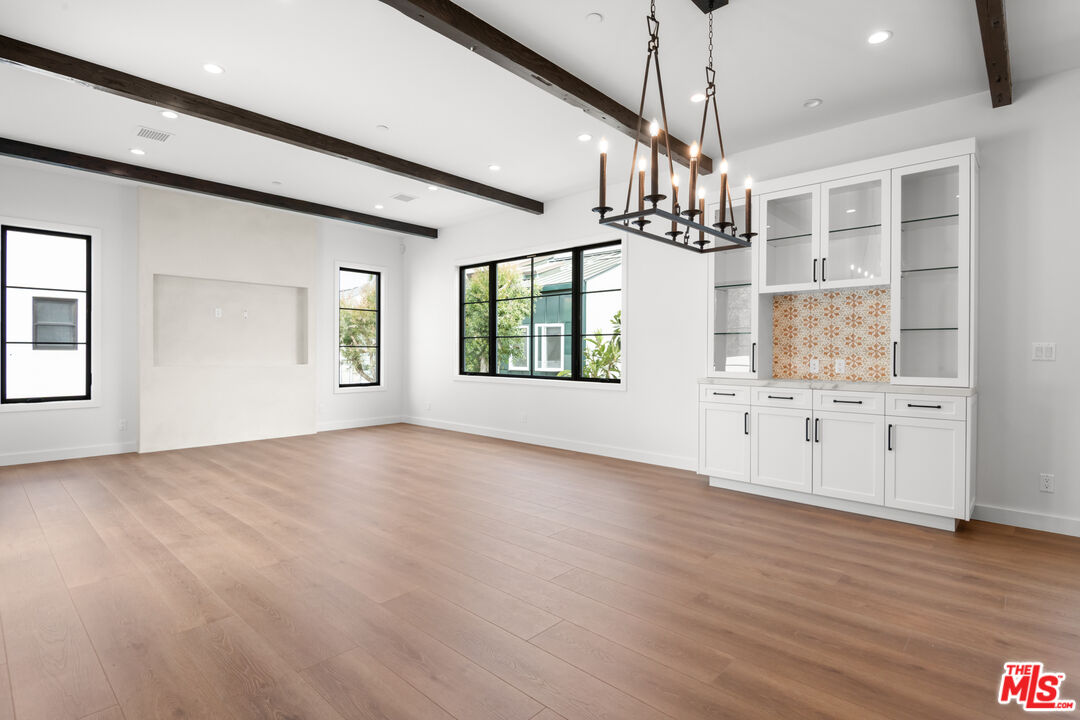 930 Lincoln Blvd Unit: B