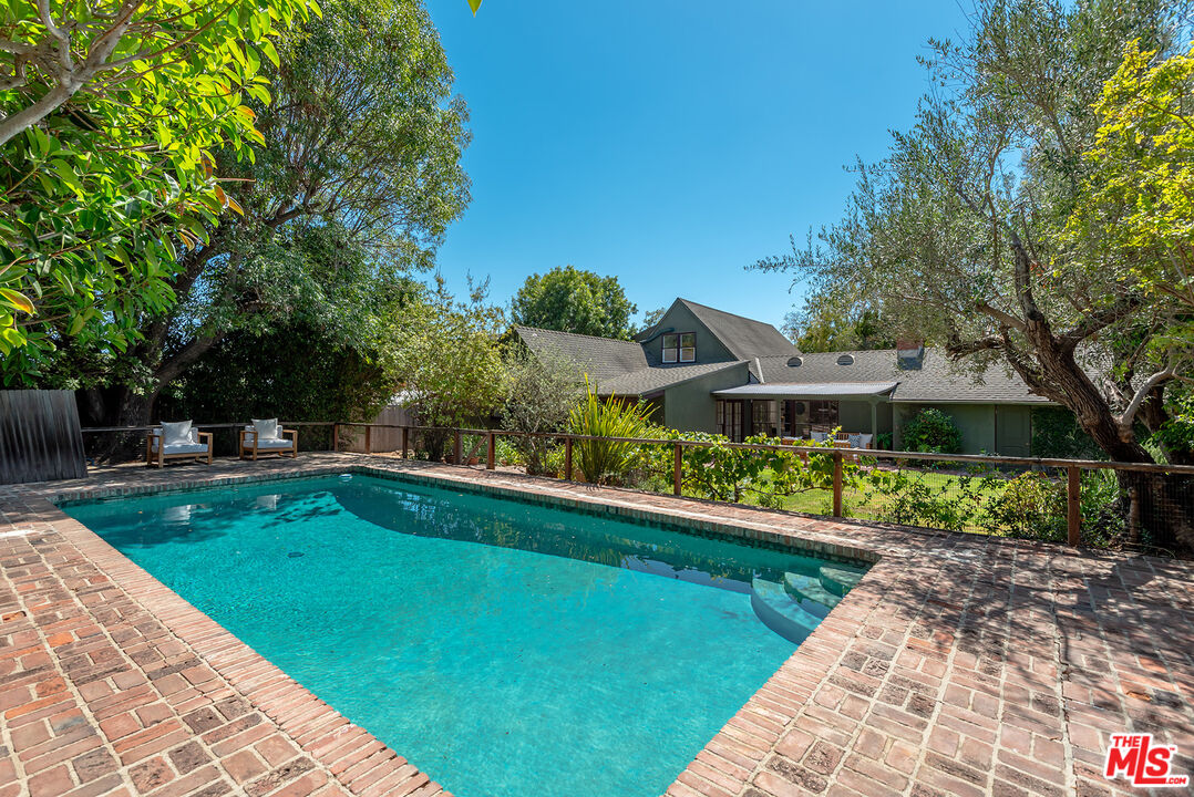 3306 Veteran Ave
