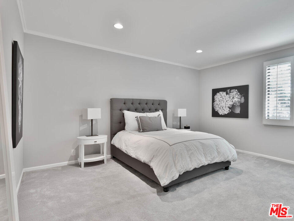 8455 Fountain Ave Unit: 312
