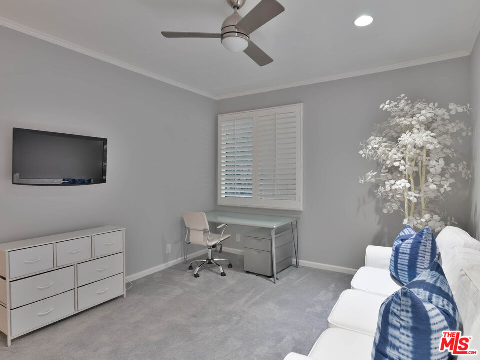 8455 Fountain Ave Unit: 312