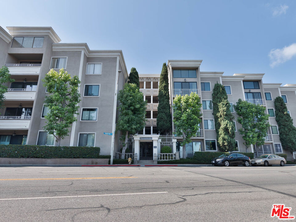 8455 Fountain Ave Unit: 312