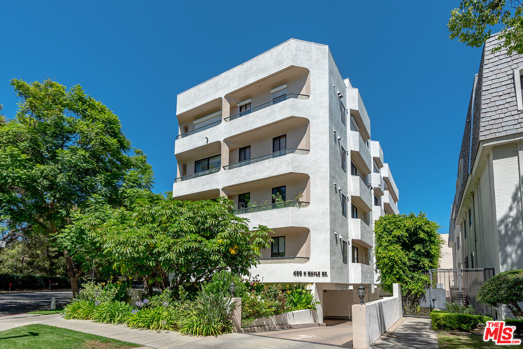 450 N Maple Dr Unit: 501