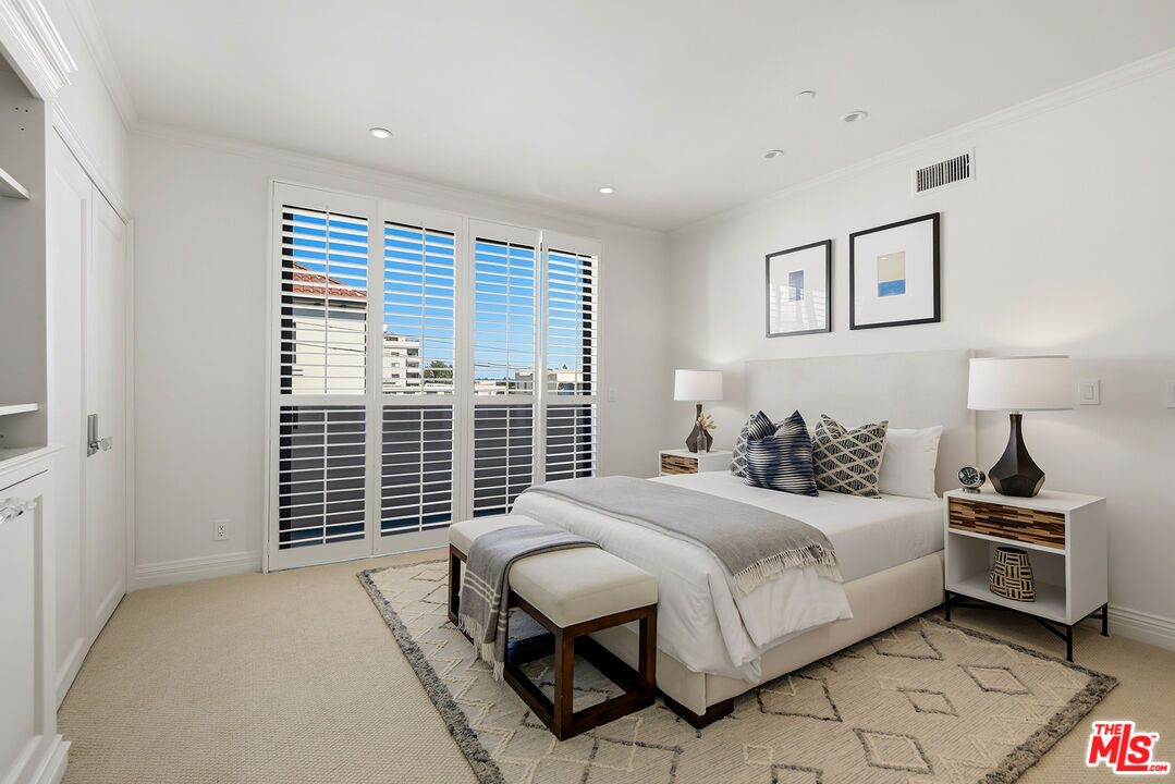 450 N Maple Dr Unit: 501