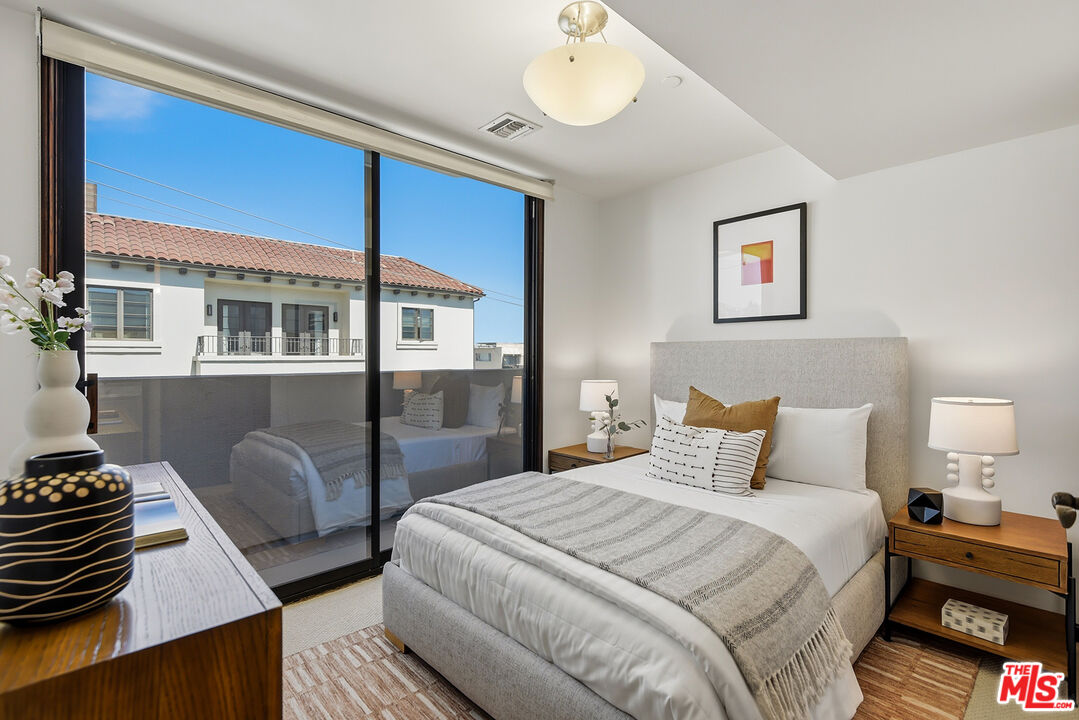 450 N Maple Dr Unit: 501