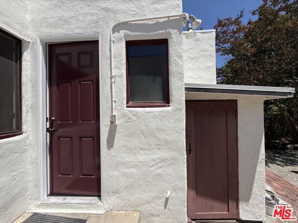 92 S Sunnyslope Ave