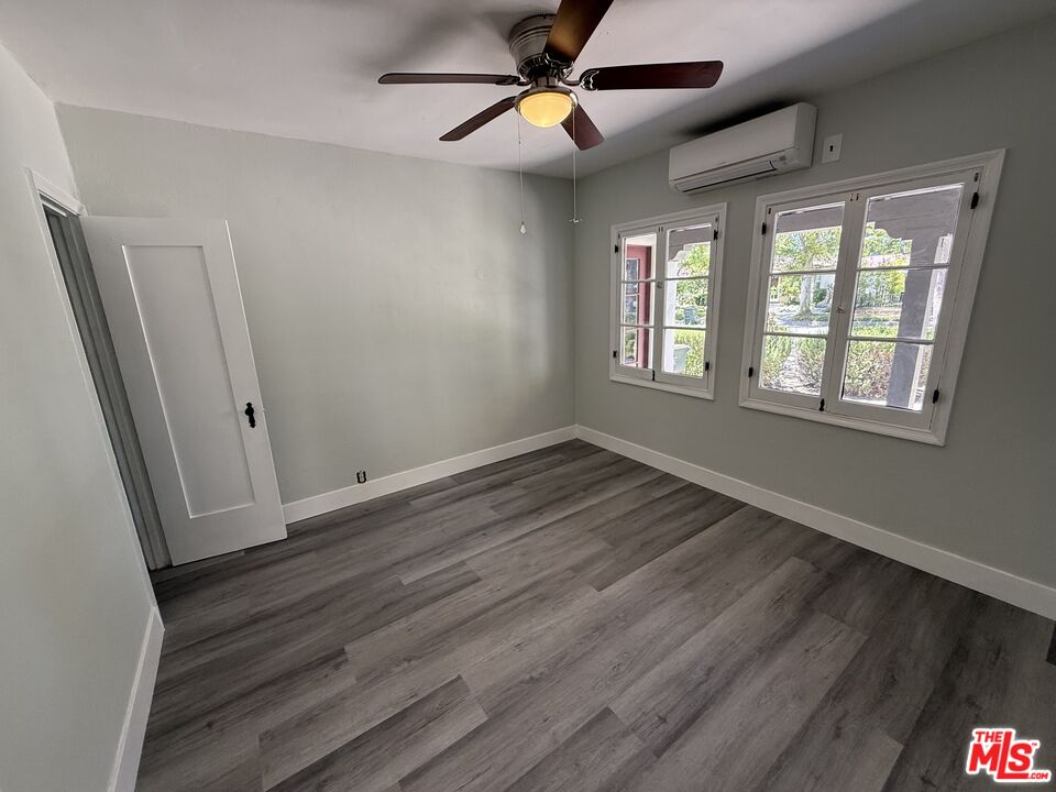 92 S Sunnyslope Ave