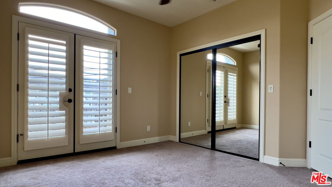 1011 Green Lane