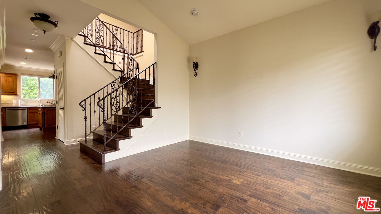 1011 Green Lane