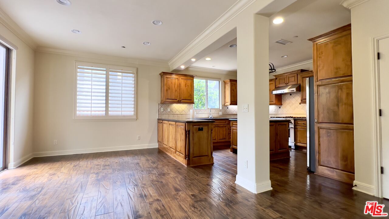 1011 Green Lane