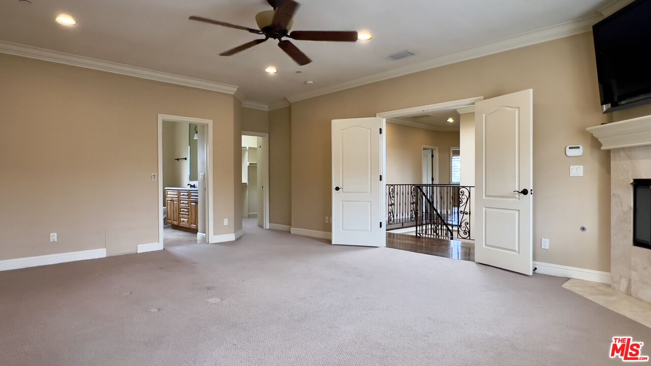 1011 Green Lane